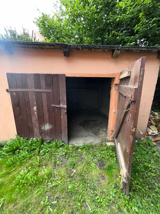 Garaż Białogard, ul. Grunwaldzka - wymiary 400cm na 420cm