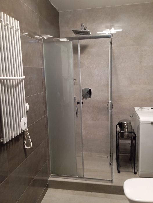 Mieszkanie 50 m² – 2 pokoje, balkon, garaż podziemny