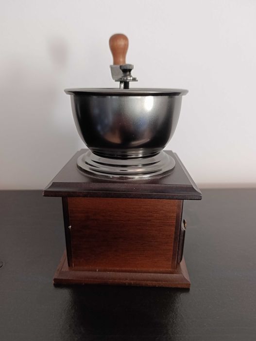 Moinho de Café Vintage (Novo)
