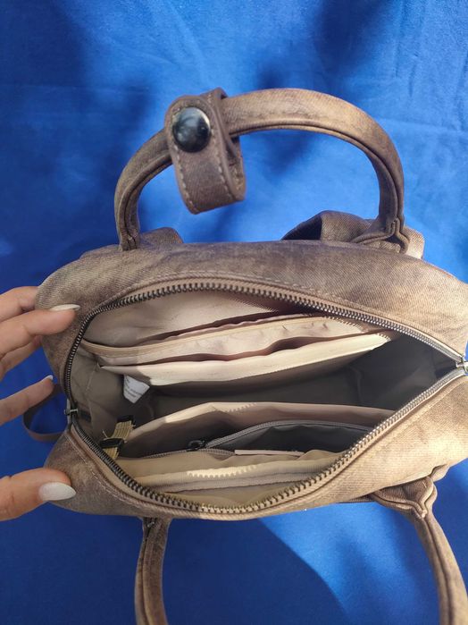 Mochila Rivacase Vagar 13.3'' - Beige