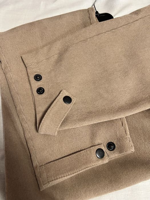 Неймовірний костюмчик