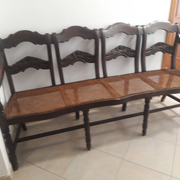 Canapé em palhinha para 4 lugares em madeira castanho (1,64mx 0,48 cm)