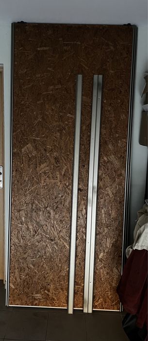 Drzwi do szafy przesuwanej