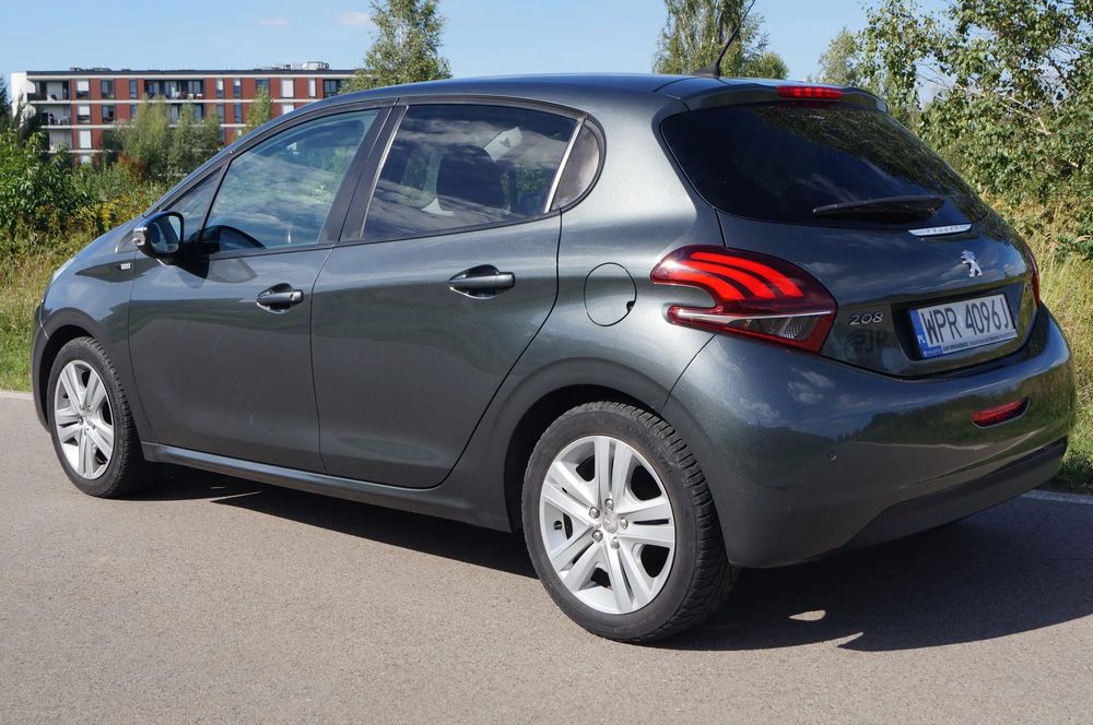 Peugeot 208