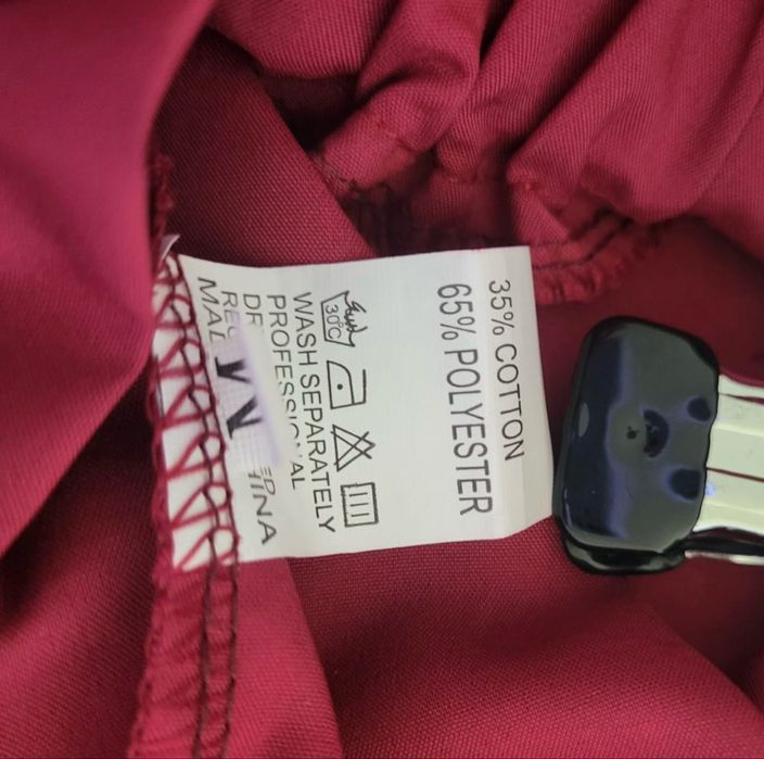 Czerwone spodenki w rozmiarze M