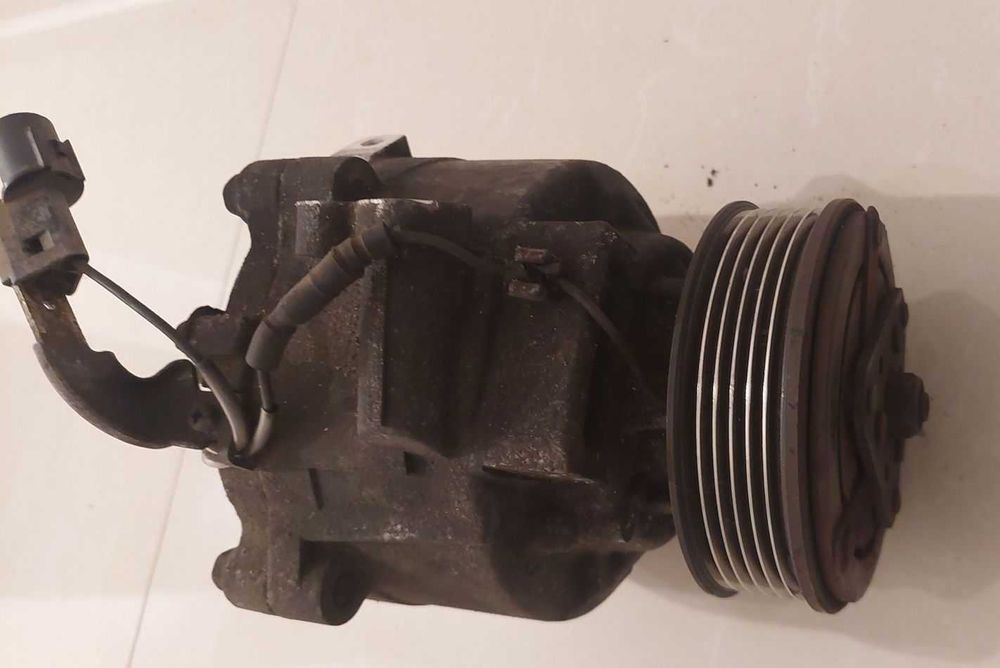 Sprężarka kompresor klimatyzacji Mitsubishi Outlander III