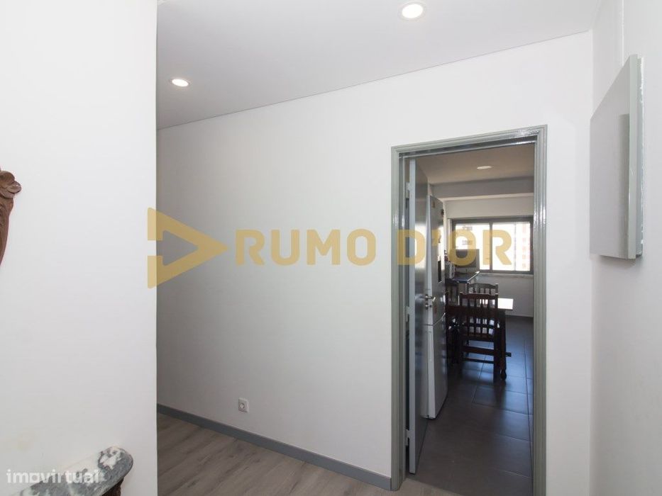 Apartamento T3 - Carregado — Carregado E Cadafais, Lisboa