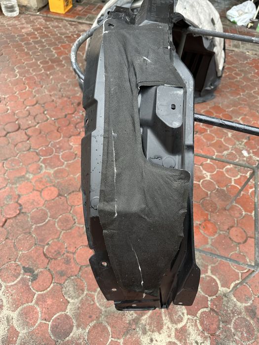 Подкрылок передний левый Mitsubishi Outlander 5370B011