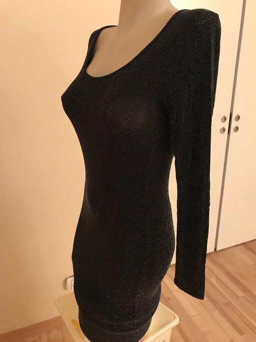 sukienka sylwestrowa elastyczna ze srebrną nitką