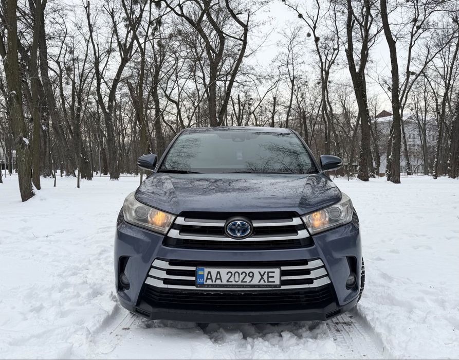 Toyota Highlander Hybrid 2018 року
