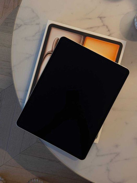 iPad Air 13" (M3), 256 GB (w idealnym stanie)
