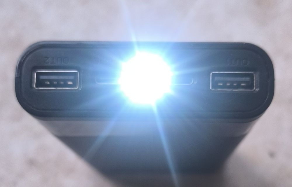 PowerBank 20000 mAh na 6 ogniwach li-ion szybkie ladowanie