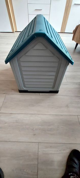 Buda dla psa plastikowa