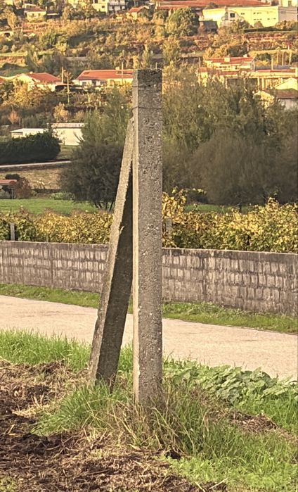 Vendo esteios usados de cimento