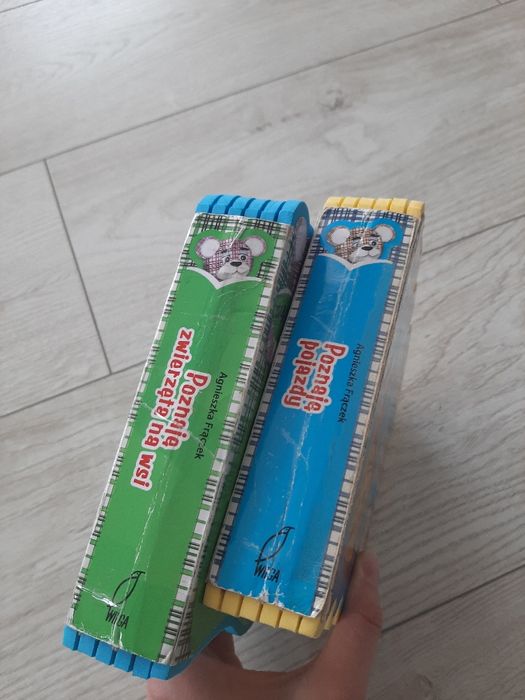 1 piankowa książeczka dla malucha o zwięrzętach