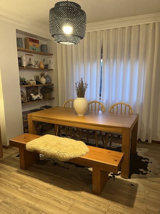 Banco de madeira maciça