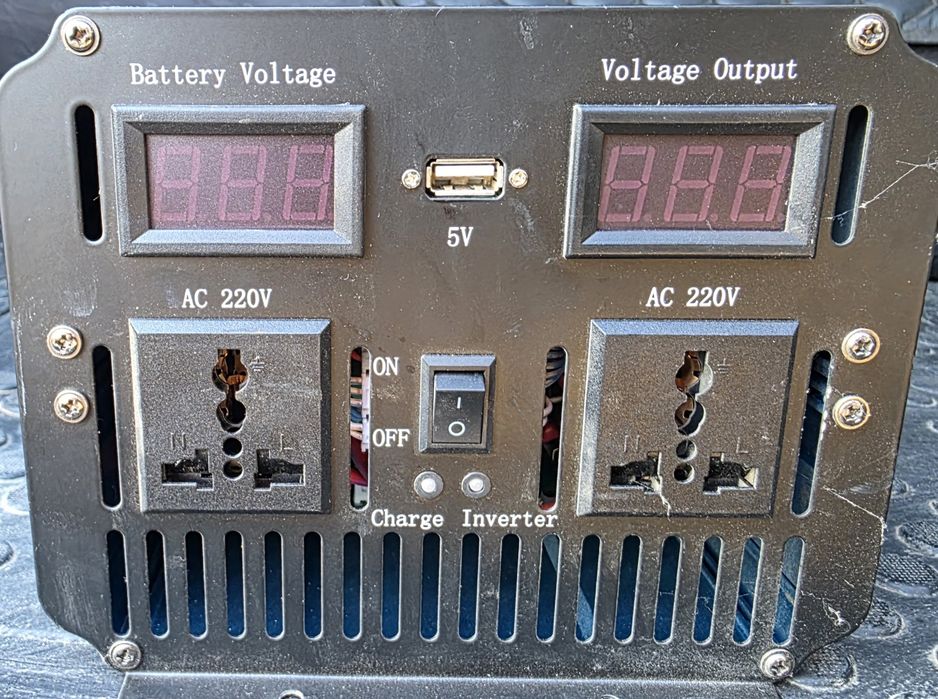 Belttt Uninterruptible Power. 2000W ,  Solinved PS Plus .