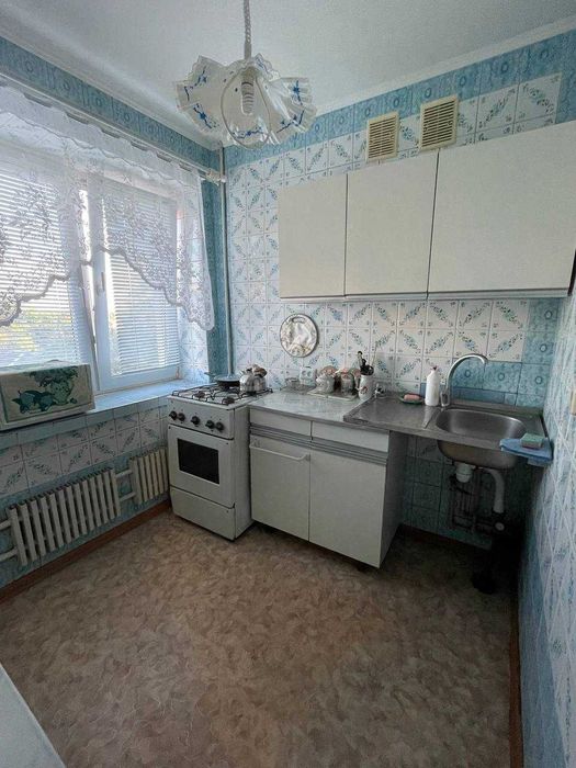 Продам 4 к. квартиру на Одесской, ул. Ньютона 6
