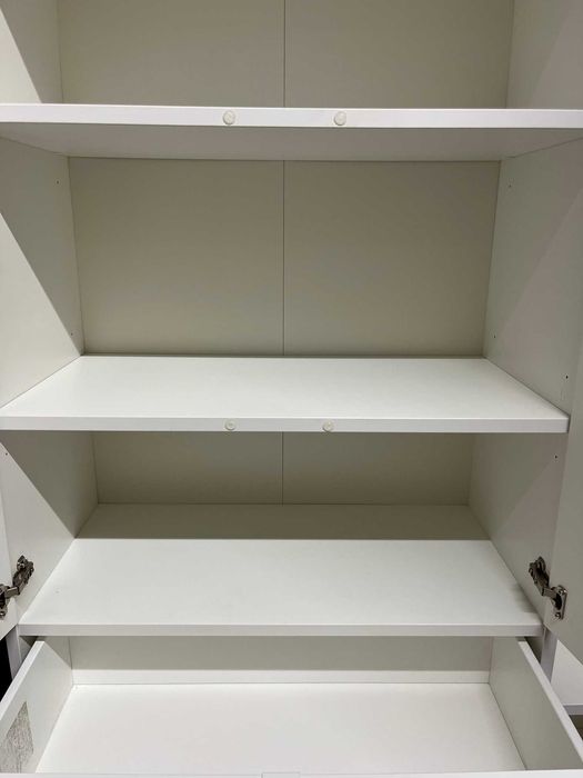 Armário IKEA VIHALS (como NOVO)