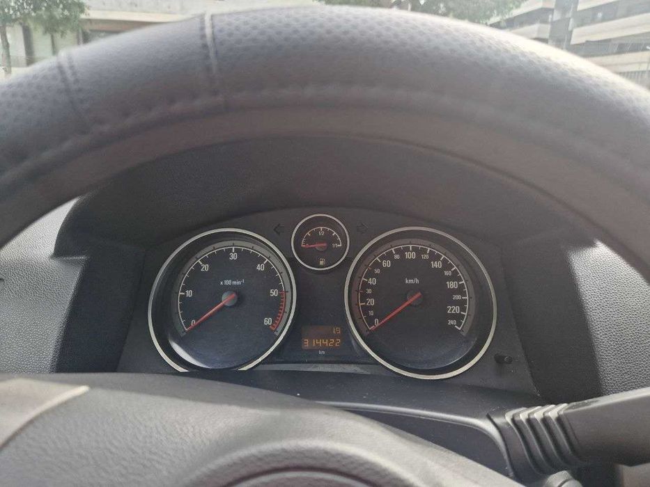 Opel Astra H Caravan 1.3 CDTI 90cv — Económica, Espaçosa e Prática