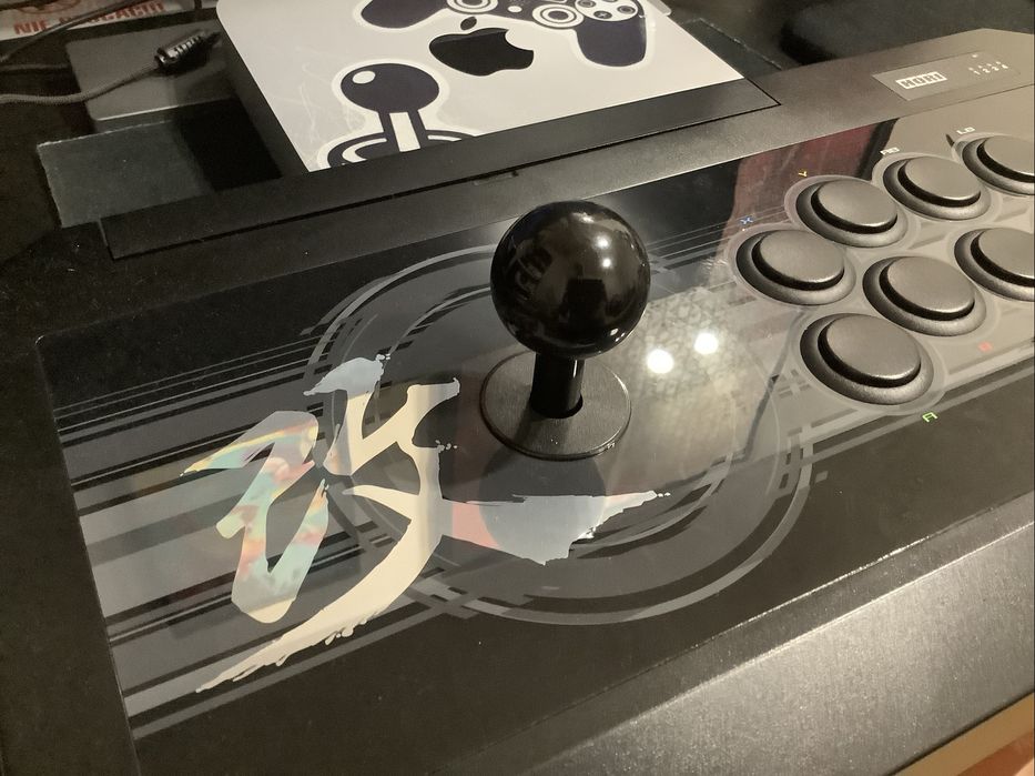 MacMini i5 Batocera Arcade + Hori Arcade RAP 5 - idealny prezent