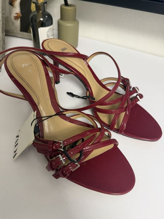 Босоніжки Zara червоні 38