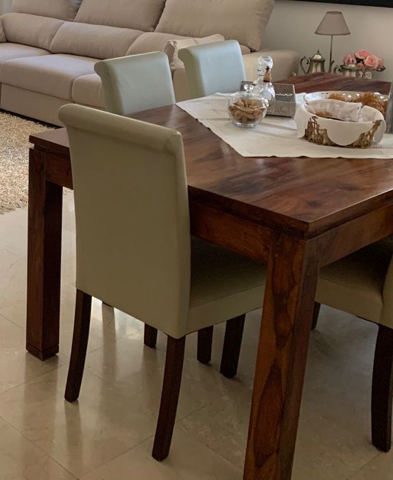 Mesa em madeira maciça Indiana