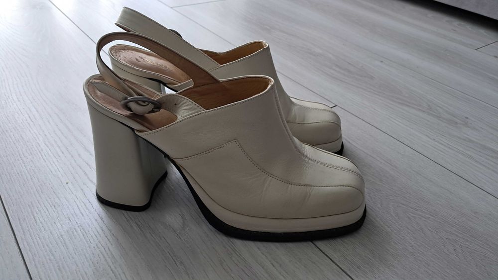 Buty damskie na obcasie, skórzane r.39
