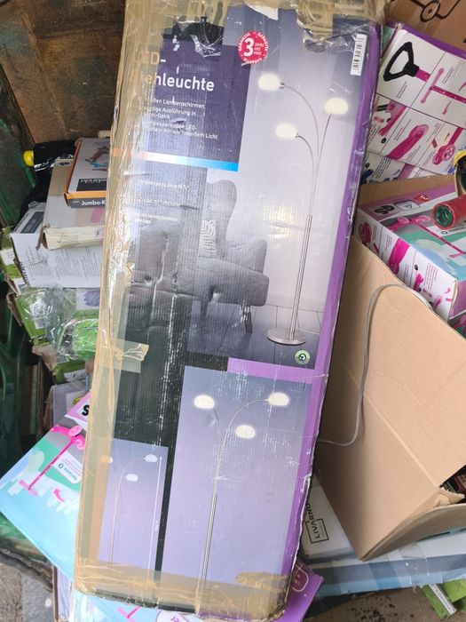 Lampa led stojąca