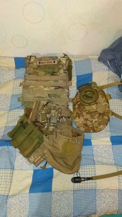 Продам плитоноска та гідратор