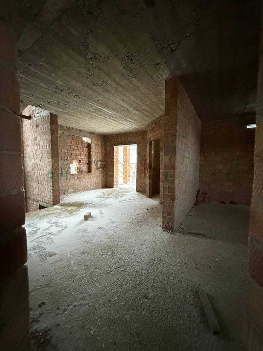 Продаж будинку Горішні Шерівці (незавершене будівництво)