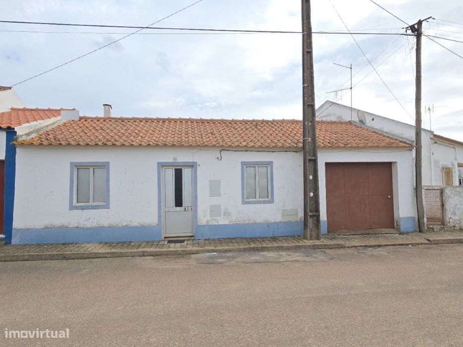 Casa de Aldeia com Quintal