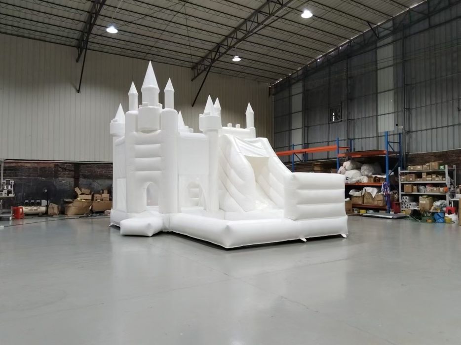 Dmuchaniec na wynajem biały zamek bubble house jump piana party