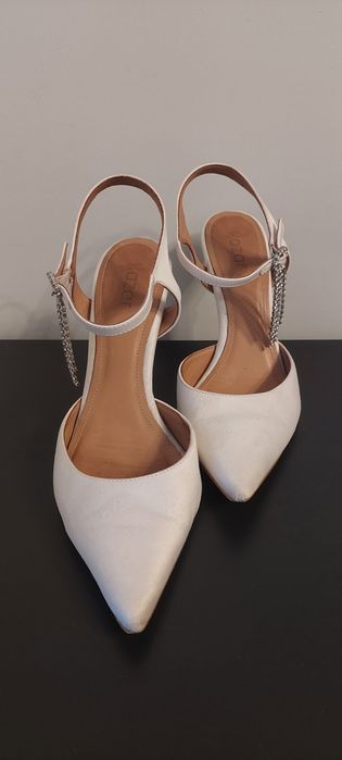 Buty ślubne, białe szpilki. Kazar, rozmiar 38