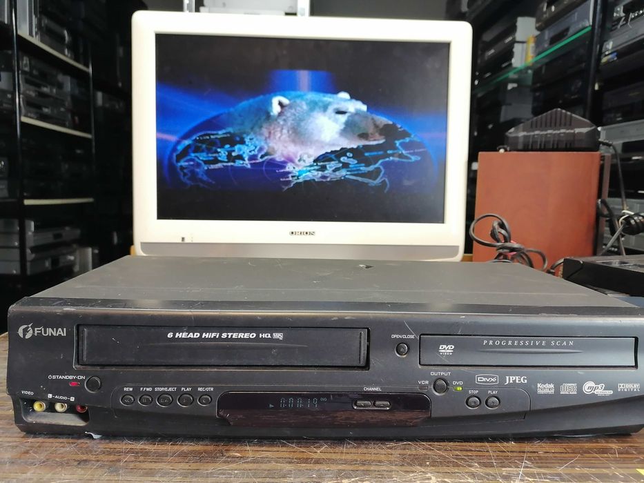Magnetowid VHS/DVD Funai D8A-A4110DB HI-FI Stereo