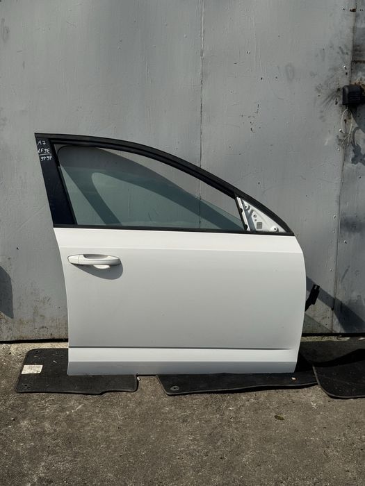 Двері дверка Skoda octavia a7 9p9p LF9E шкода октавія а7 дверь