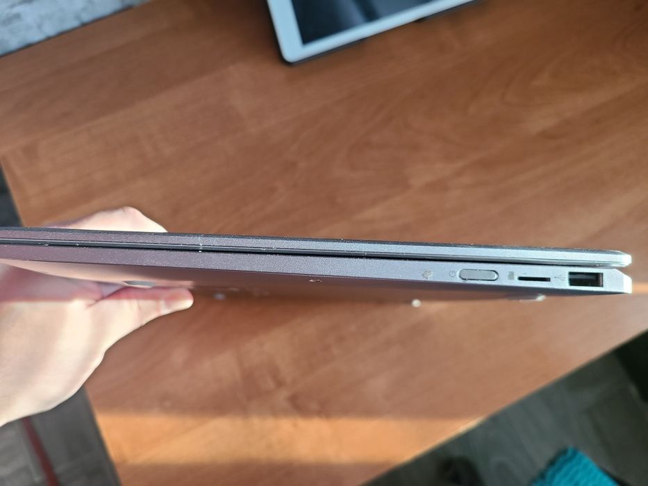 Ноутбук-планшет 14" Medion (Lenovo Group) E4273