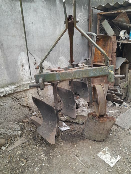 Продам плуг до міні трактора