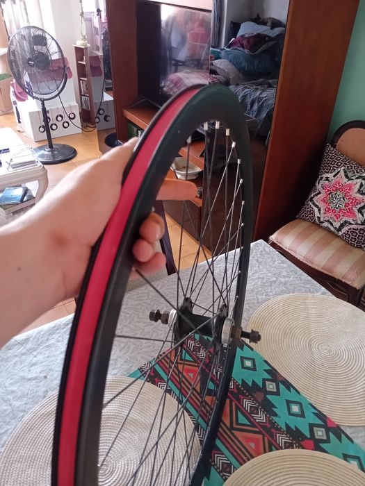 Roda fixed gear / single speed - 40mm perfil (COMO NOVA)