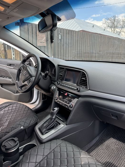 Hyndai Elantra 2018