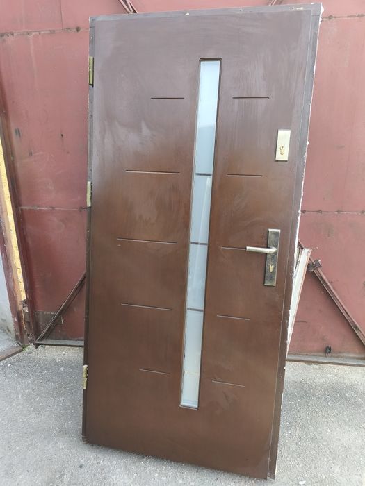 Sprzedam okna, balkony i drzwi same skrzydła i szyby za darmo