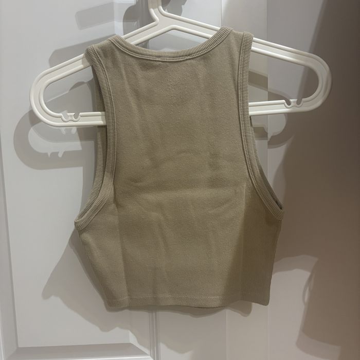 Krótki, beżowy top ZARA