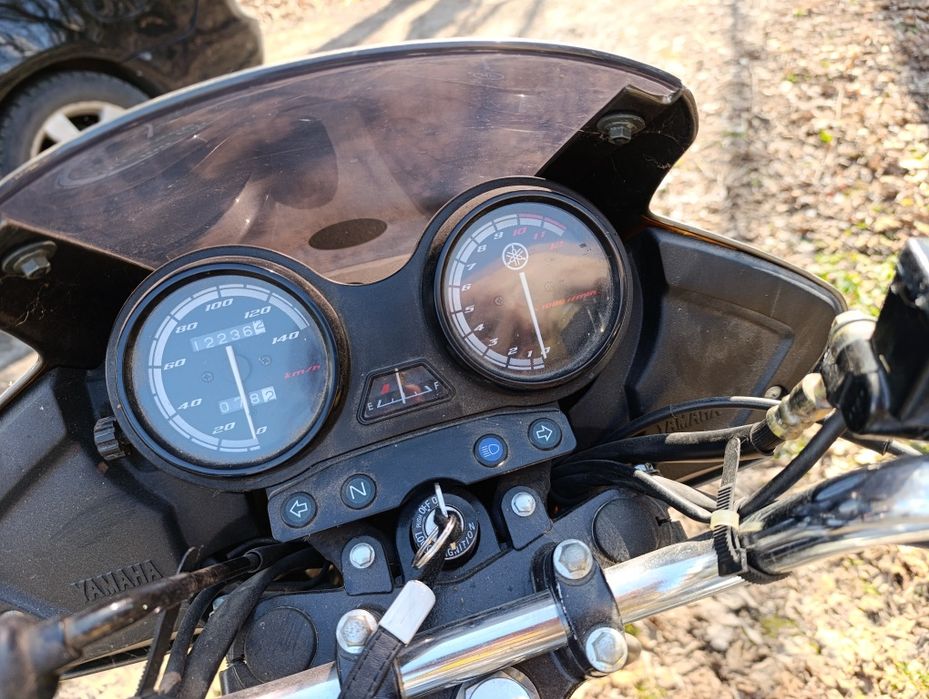 Yamaha мотоцикл 125 куб. мотик 2004 ідеальний