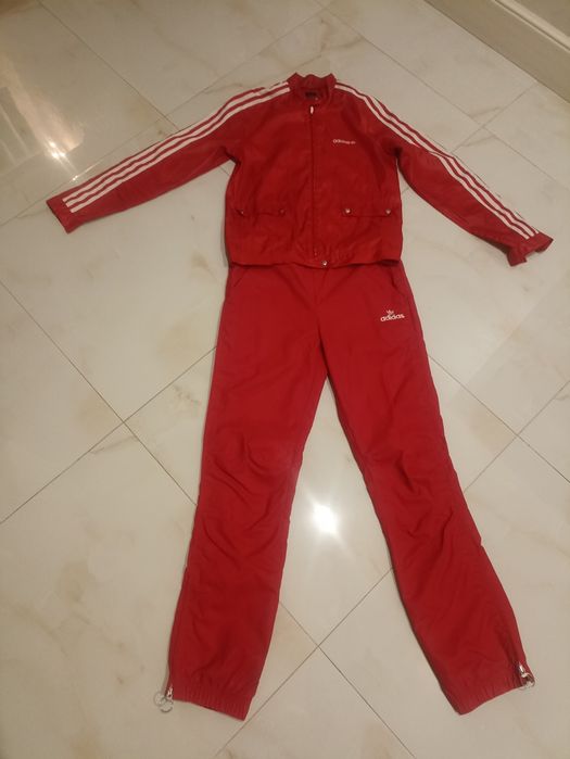 Продам спортивний костюм