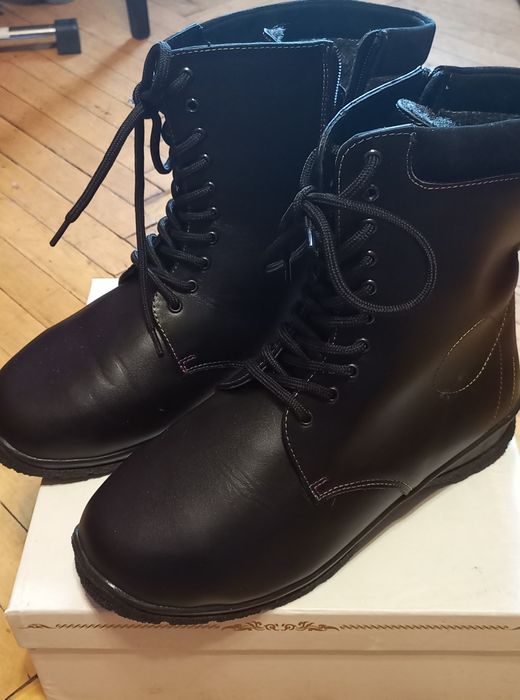 Ботинки кожа(новые) женск.40р.широкие