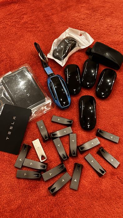 Перехідник.Ключі. Флешки.Тесла. Tesla.Rivian.Lucio.