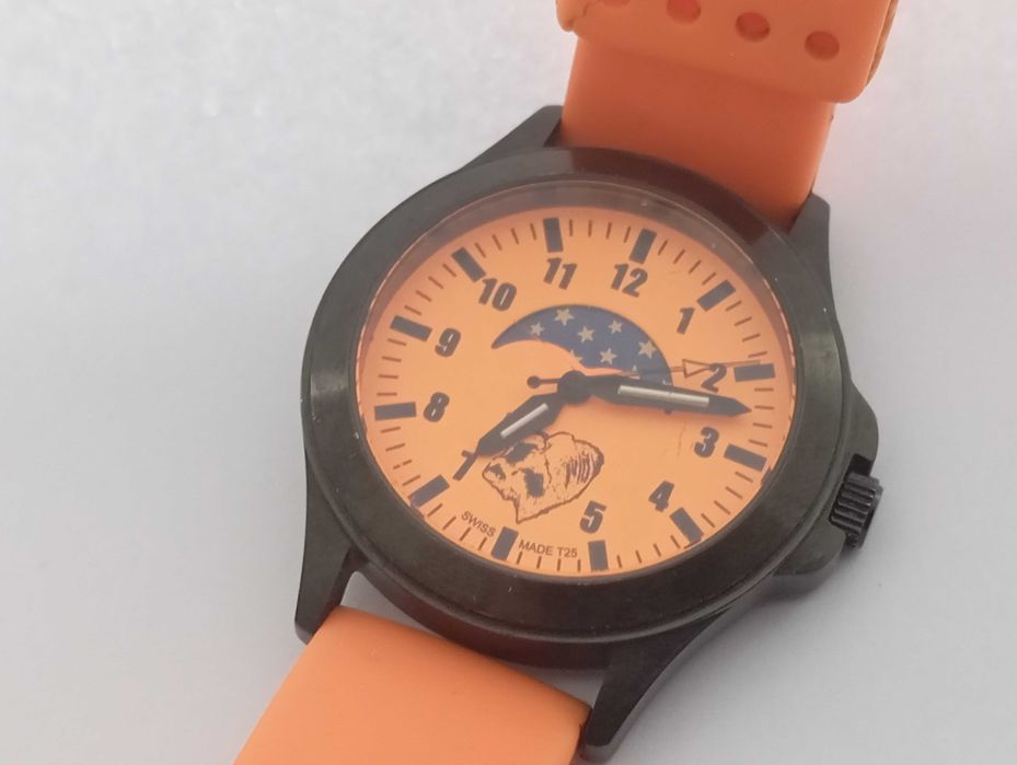 Zegarek myśliwski  z fazami księżyca i dwoma paskami