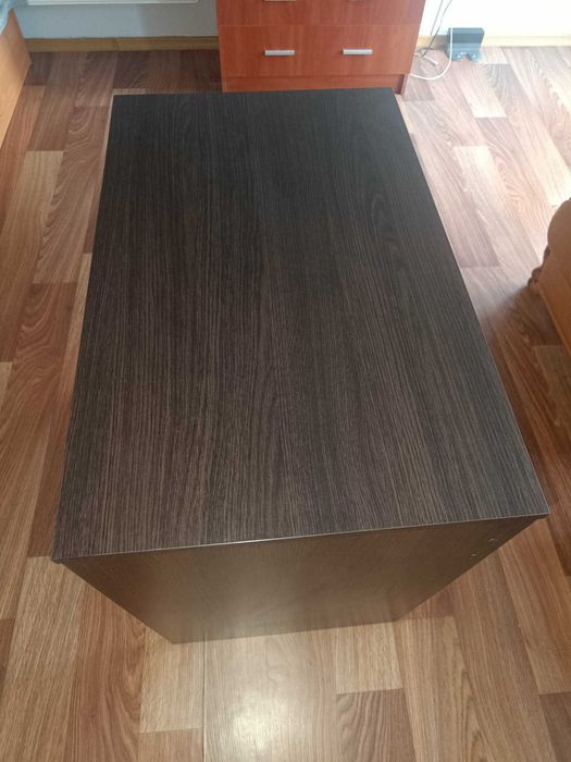 Стол компьютерный, письменный, для ноутбука.