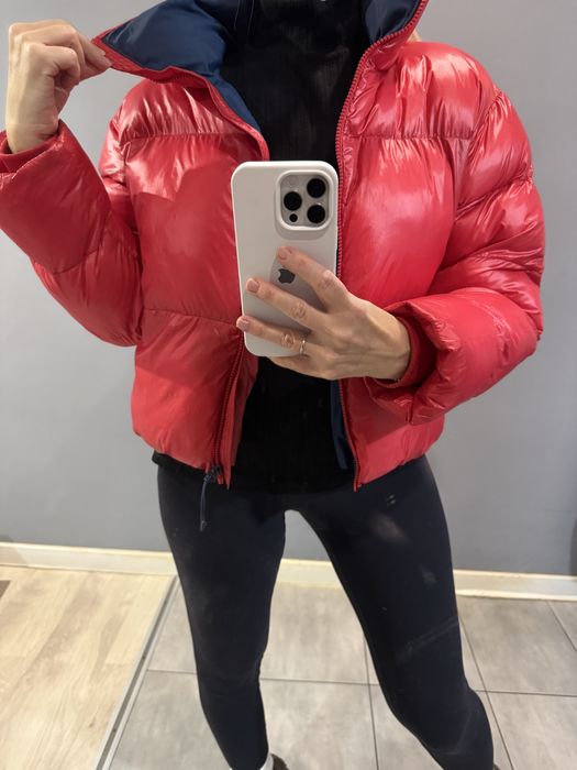 Продажться пуховик жіночій