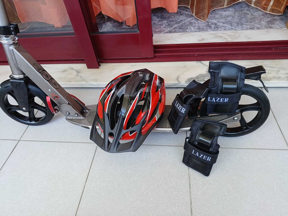 Trotinete Urbana Oxelo Town 5 + Kit Completo de Proteções (Capacete, Guardas e Munhequeiras)